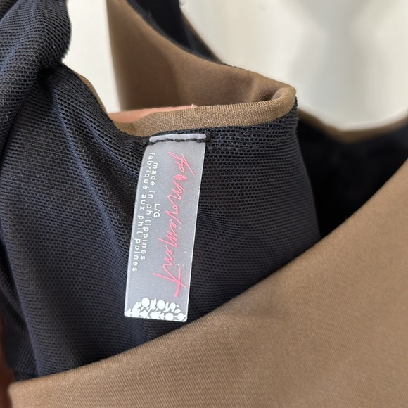 Free People Righteous Runsie in Tea Leaves Size Large NWOT - Picture 11 of 12